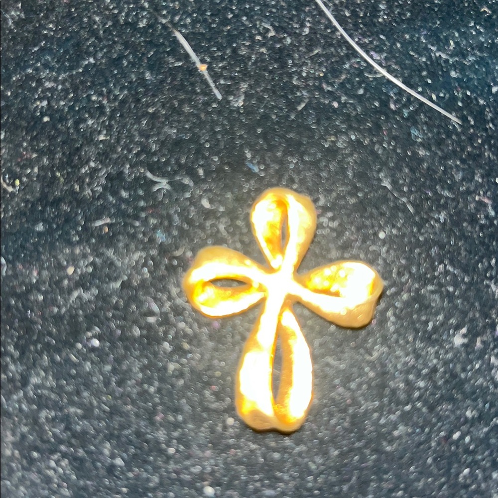 Vintage Avon Gold tone Cross Charm. Like New. - Picture 2 of 3